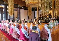 日本と韓国の僧侶が参列して営まれた平和祈願法要
