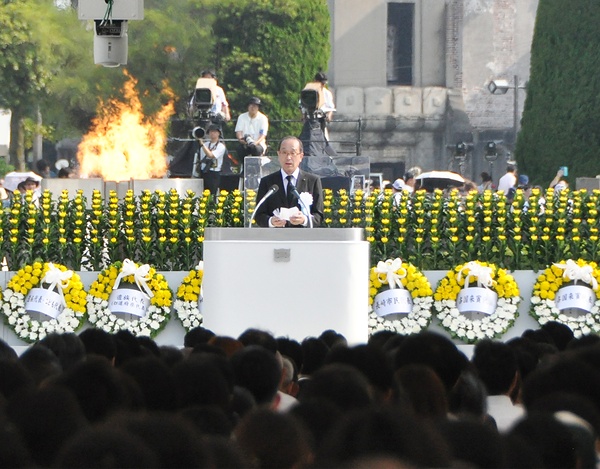 核兵器禁止条約締約国となるよう要望する松井市長