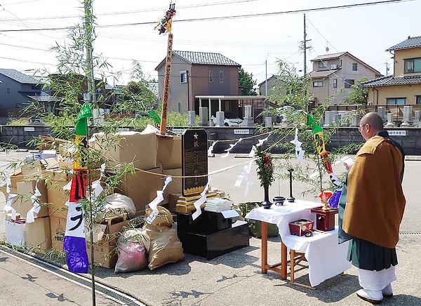 浄焚式の導師を勤める石川教区浄土宗青年会の森岡達圭会長