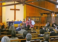 神道の平和祈願を奉仕したウクライナ出身の梅林テチャナ菅原神社権禰宜